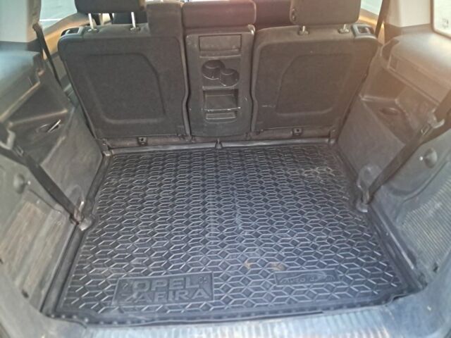 Чорний Опель Зафіра, об'ємом двигуна 1.9 л та пробігом 243 тис. км за 4500 $, фото 11 на Automoto.ua