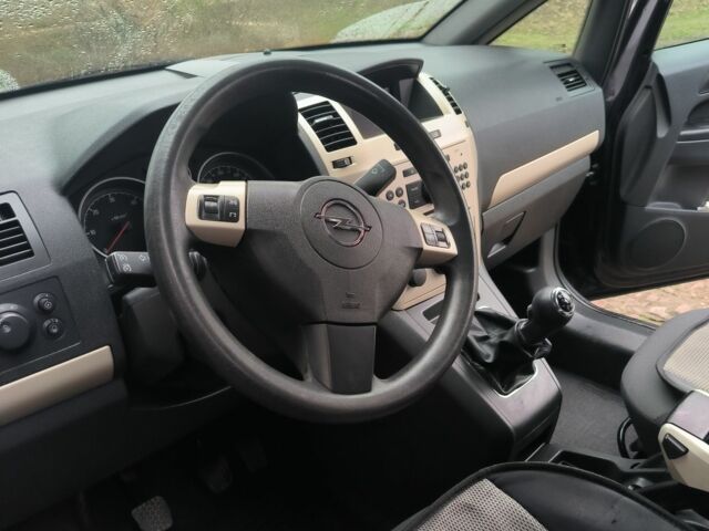 Чорний Опель Зафіра, об'ємом двигуна 1.9 л та пробігом 336 тис. км за 5500 $, фото 20 на Automoto.ua