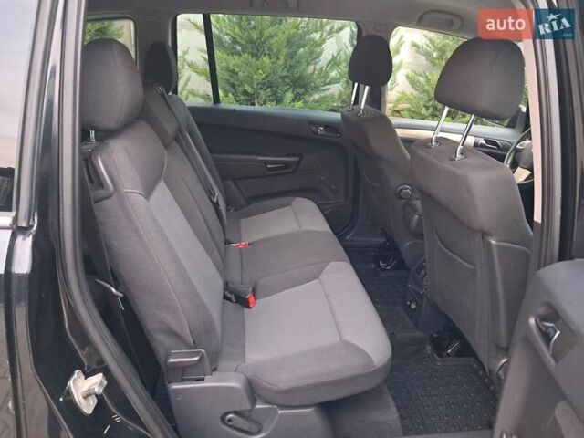 Черный Опель Зафира, объемом двигателя 1.8 л и пробегом 252 тыс. км за 5650 $, фото 51 на Automoto.ua