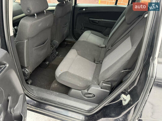 Чорний Опель Зафіра, об'ємом двигуна 1.8 л та пробігом 200 тис. км за 4800 $, фото 8 на Automoto.ua