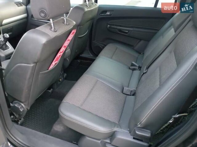 Чорний Опель Зафіра, об'ємом двигуна 0 л та пробігом 232 тис. км за 5700 $, фото 14 на Automoto.ua