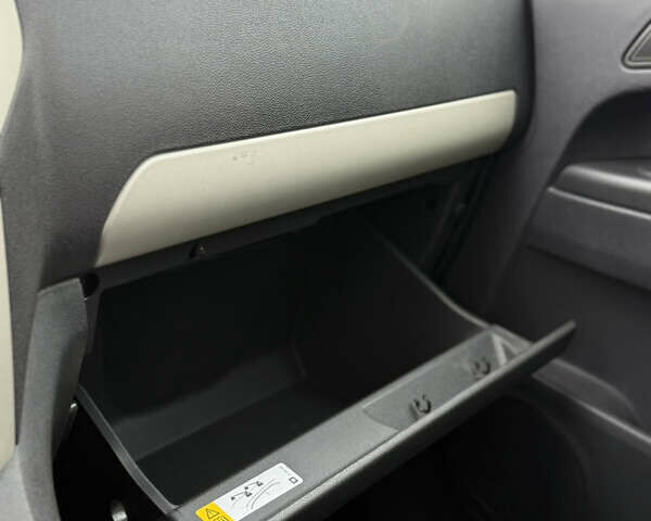 Чорний Опель Зафіра, об'ємом двигуна 1.6 л та пробігом 238 тис. км за 5500 $, фото 43 на Automoto.ua