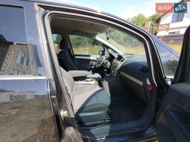 Чорний Опель Зафіра, об'ємом двигуна 1.7 л та пробігом 372 тис. км за 6500 $, фото 2 на Automoto.ua