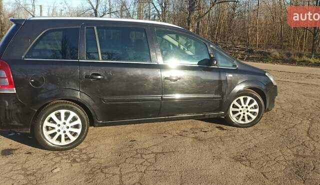 Черный Опель Зафира, объемом двигателя 1.91 л и пробегом 370 тыс. км за 6500 $, фото 22 на Automoto.ua