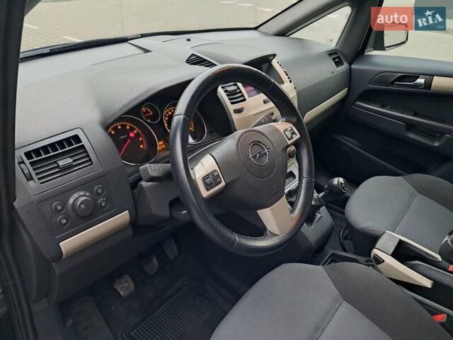 Черный Опель Зафира, объемом двигателя 1.8 л и пробегом 252 тыс. км за 5650 $, фото 59 на Automoto.ua