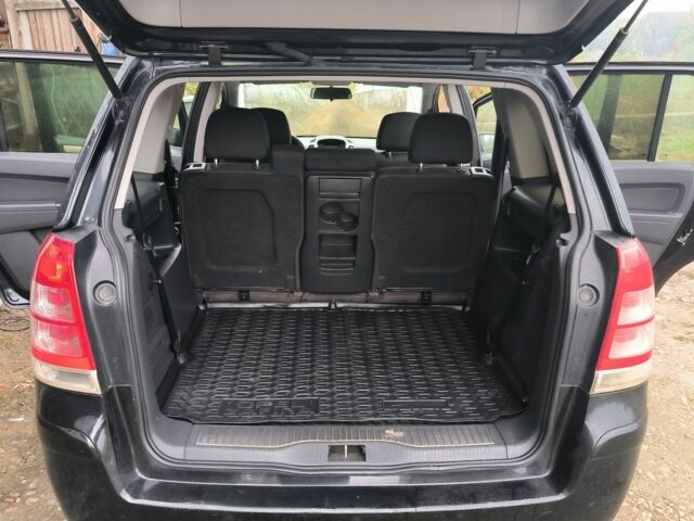 Чорний Опель Зафіра, об'ємом двигуна 1.9 л та пробігом 336 тис. км за 5500 $, фото 14 на Automoto.ua