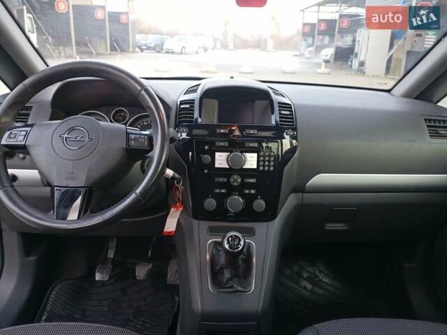 Чорний Опель Зафіра, об'ємом двигуна 0 л та пробігом 232 тис. км за 5700 $, фото 17 на Automoto.ua