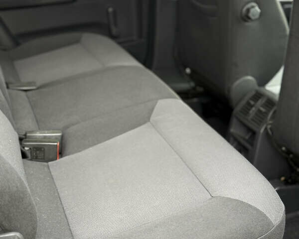 Чорний Опель Зафіра, об'ємом двигуна 1.6 л та пробігом 238 тис. км за 5500 $, фото 19 на Automoto.ua