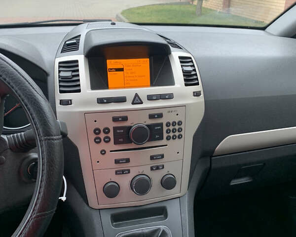 Черный Опель Зафира, объемом двигателя 1.8 л и пробегом 230 тыс. км за 5400 $, фото 83 на Automoto.ua