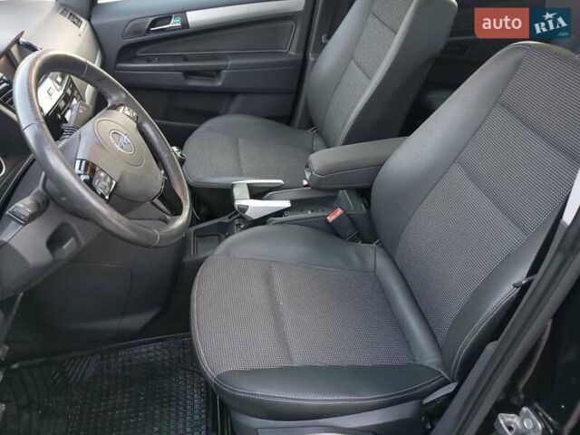 Чорний Опель Зафіра, об'ємом двигуна 0 л та пробігом 232 тис. км за 5700 $, фото 11 на Automoto.ua