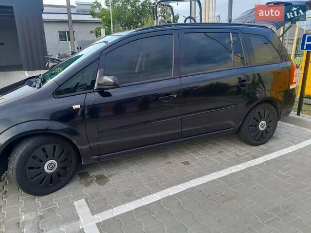 Черный Опель Зафира, объемом двигателя 1.95 л и пробегом 285 тыс. км за 6000 $, фото 13 на Automoto.ua