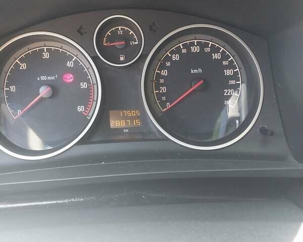 Черный Опель Зафира, объемом двигателя 1.7 л и пробегом 288 тыс. км за 6500 $, фото 2 на Automoto.ua