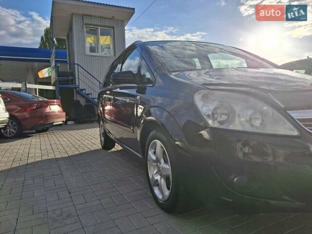 Черный Опель Зафира, объемом двигателя 1.8 л и пробегом 250 тыс. км за 5400 $, фото 7 на Automoto.ua