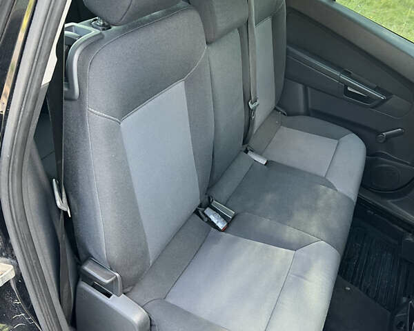 Черный Опель Зафира, объемом двигателя 1.6 л и пробегом 227 тыс. км за 6300 $, фото 22 на Automoto.ua