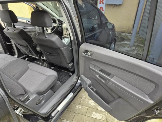 Чорний Опель Зафіра, об'ємом двигуна 1.8 л та пробігом 260 тис. км за 6499 $, фото 17 на Automoto.ua