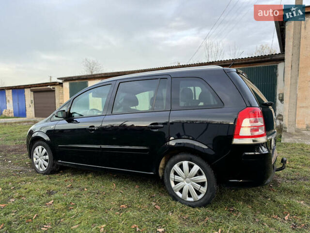 Черный Опель Зафира, объемом двигателя 2.2 л и пробегом 209 тыс. км за 4900 $, фото 5 на Automoto.ua