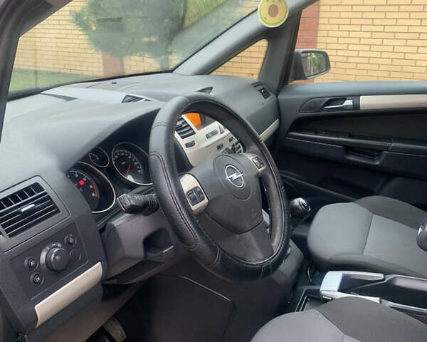 Черный Опель Зафира, объемом двигателя 1.8 л и пробегом 230 тыс. км за 5400 $, фото 66 на Automoto.ua