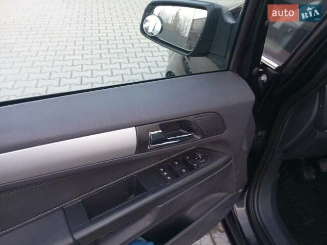 Чорний Опель Зафіра, об'ємом двигуна 0 л та пробігом 232 тис. км за 5700 $, фото 13 на Automoto.ua