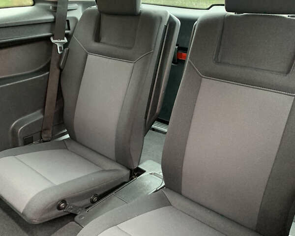 Черный Опель Зафира, объемом двигателя 1.8 л и пробегом 230 тыс. км за 5400 $, фото 61 на Automoto.ua