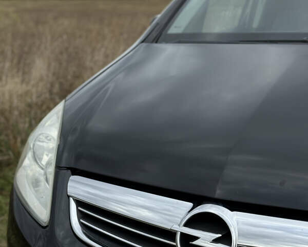 Чорний Опель Зафіра, об'ємом двигуна 1.6 л та пробігом 238 тис. км за 5500 $, фото 12 на Automoto.ua