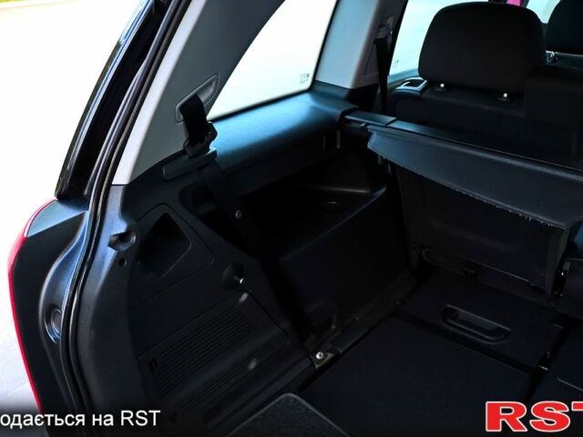 Черный Опель Зафира, объемом двигателя 1.6 л и пробегом 220 тыс. км за 7555 $, фото 9 на Automoto.ua