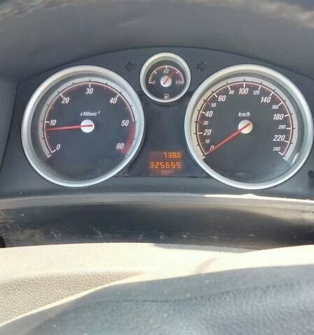 Чорний Опель Зафіра, об'ємом двигуна 1.69 л та пробігом 325 тис. км за 5700 $, фото 8 на Automoto.ua