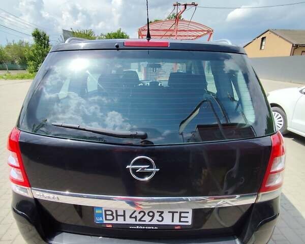 Черный Опель Зафира, объемом двигателя 1.6 л и пробегом 230 тыс. км за 5000 $, фото 8 на Automoto.ua