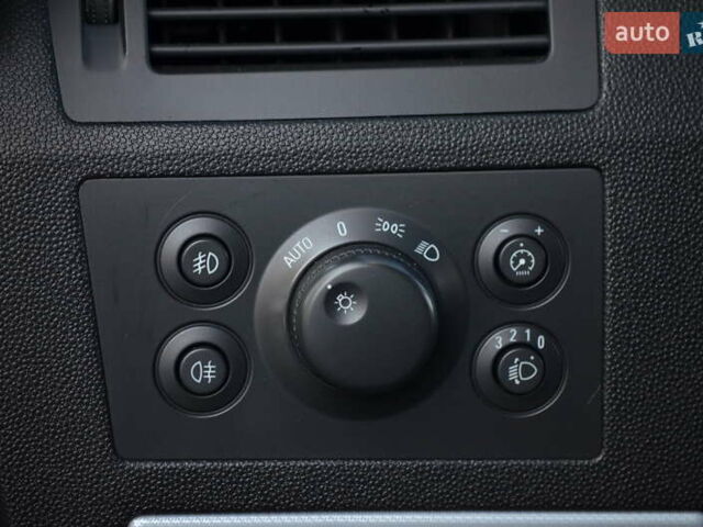 Черный Опель Зафира, объемом двигателя 1.6 л и пробегом 221 тыс. км за 6350 $, фото 17 на Automoto.ua