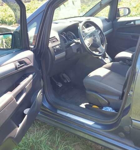 Чорний Опель Зафіра, об'ємом двигуна 1.69 л та пробігом 325 тис. км за 5700 $, фото 6 на Automoto.ua