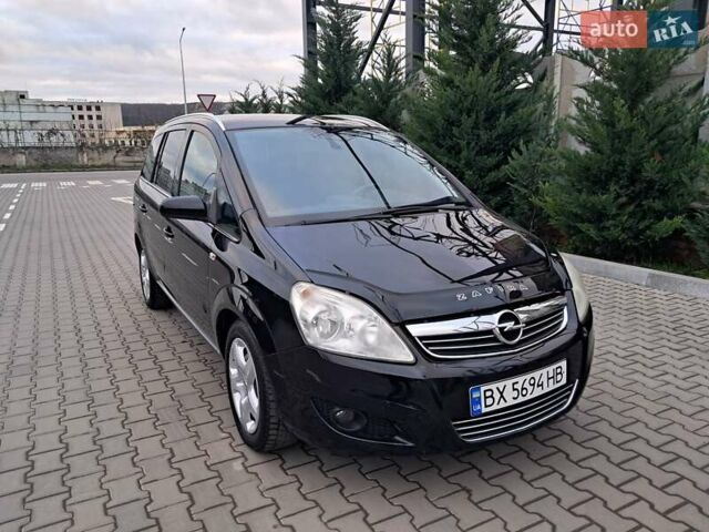 Черный Опель Зафира, объемом двигателя 1.8 л и пробегом 252 тыс. км за 5650 $, фото 22 на Automoto.ua