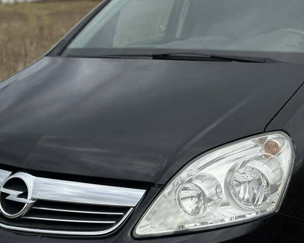 Чорний Опель Зафіра, об'ємом двигуна 1.6 л та пробігом 238 тис. км за 5500 $, фото 11 на Automoto.ua