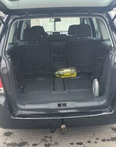 Черный Опель Зафира, объемом двигателя 1.6 л и пробегом 260 тыс. км за 6200 $, фото 10 на Automoto.ua