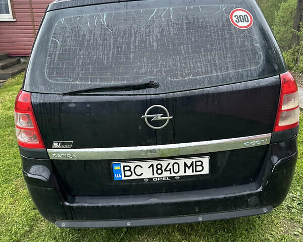 Черный Опель Зафира, объемом двигателя 1.69 л и пробегом 192 тыс. км за 4800 $, фото 5 на Automoto.ua