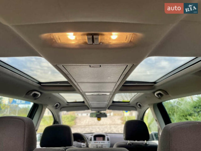 Черный Опель Зафира, объемом двигателя 1.6 л и пробегом 206 тыс. км за 6700 $, фото 12 на Automoto.ua