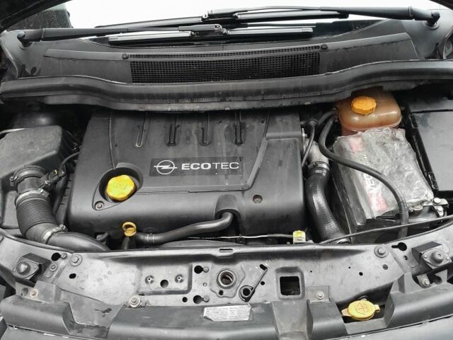 Черный Опель Зафира, объемом двигателя 1.9 л и пробегом 395 тыс. км за 6519 $, фото 5 на Automoto.ua