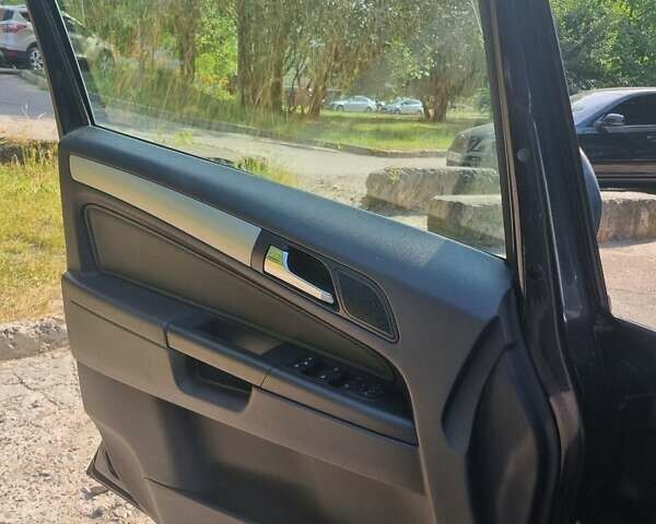 Черный Опель Зафира, объемом двигателя 0 л и пробегом 189 тыс. км за 6600 $, фото 14 на Automoto.ua