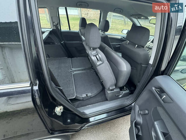 Черный Опель Зафира, объемом двигателя 1.6 л и пробегом 198 тыс. км за 6300 $, фото 30 на Automoto.ua