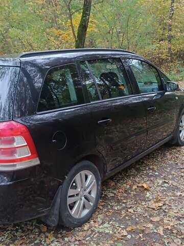 Черный Опель Зафира, объемом двигателя 1.69 л и пробегом 290 тыс. км за 6499 $, фото 2 на Automoto.ua