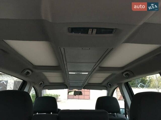 Черный Опель Зафира, объемом двигателя 1.6 л и пробегом 121 тыс. км за 6999 $, фото 35 на Automoto.ua