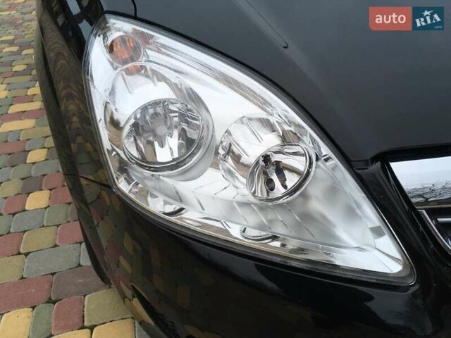 Черный Опель Зафира, объемом двигателя 1.6 л и пробегом 121 тыс. км за 6999 $, фото 15 на Automoto.ua