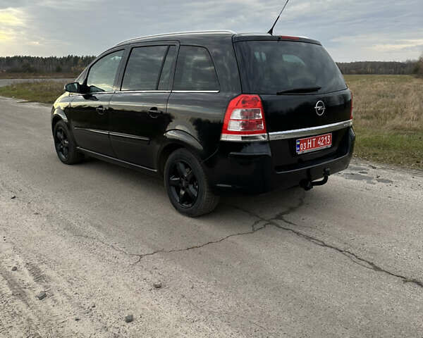 Черный Опель Зафира, объемом двигателя 1.6 л и пробегом 192 тыс. км за 5700 $, фото 2 на Automoto.ua