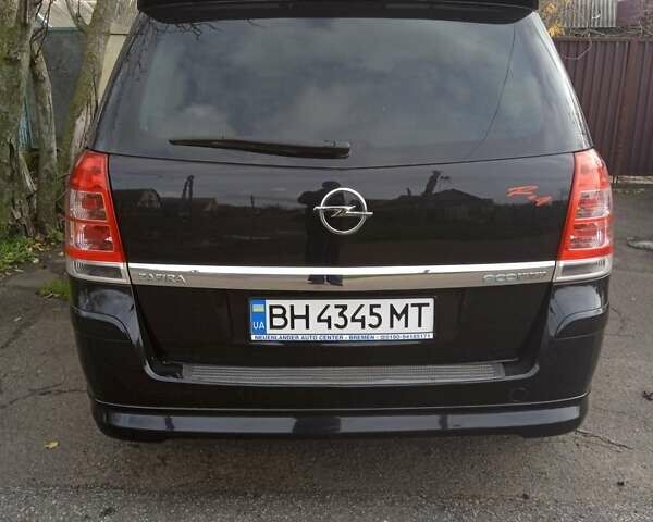 Черный Опель Зафира, объемом двигателя 1.6 л и пробегом 211 тыс. км за 8000 $, фото 14 на Automoto.ua