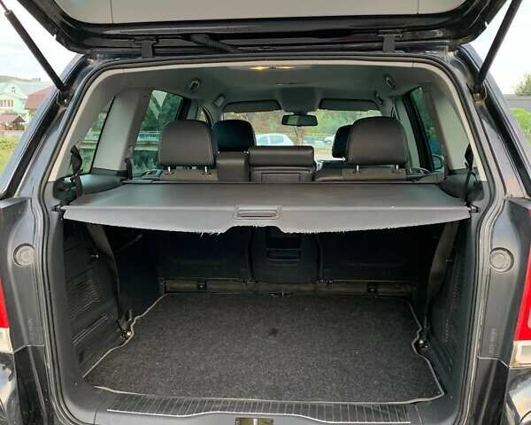 Черный Опель Зафира, объемом двигателя 1.8 л и пробегом 198 тыс. км за 6900 $, фото 17 на Automoto.ua