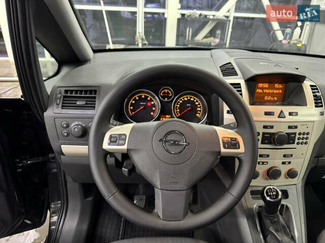 Чорний Опель Зафіра, об'ємом двигуна 1.8 л та пробігом 216 тис. км за 5500 $, фото 15 на Automoto.ua