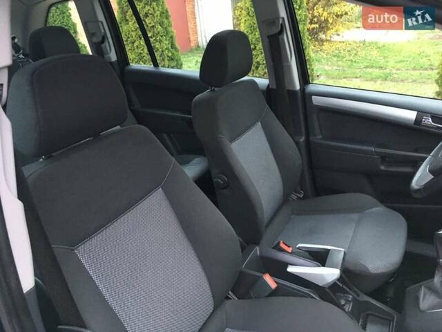 Черный Опель Зафира, объемом двигателя 1.6 л и пробегом 121 тыс. км за 6999 $, фото 40 на Automoto.ua