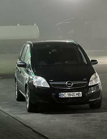 Черный Опель Зафира, объемом двигателя 1.69 л и пробегом 192 тыс. км за 4800 $, фото 1 на Automoto.ua