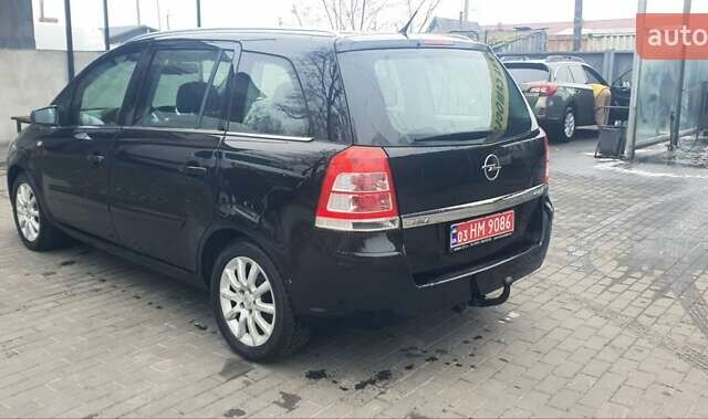 Черный Опель Зафира, объемом двигателя 1.6 л и пробегом 260 тыс. км за 6200 $, фото 2 на Automoto.ua