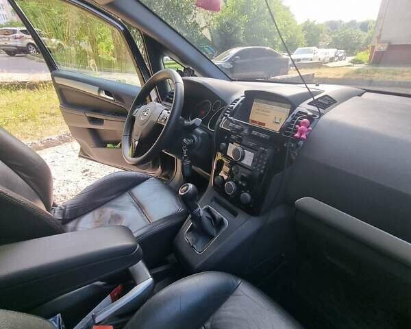 Черный Опель Зафира, объемом двигателя 0 л и пробегом 189 тыс. км за 6600 $, фото 5 на Automoto.ua
