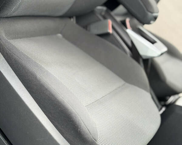 Чорний Опель Зафіра, об'ємом двигуна 1.7 л та пробігом 197 тис. км за 6500 $, фото 53 на Automoto.ua