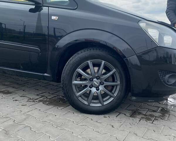 Черный Опель Зафира, объемом двигателя 1.8 л и пробегом 233 тыс. км за 5950 $, фото 1 на Automoto.ua